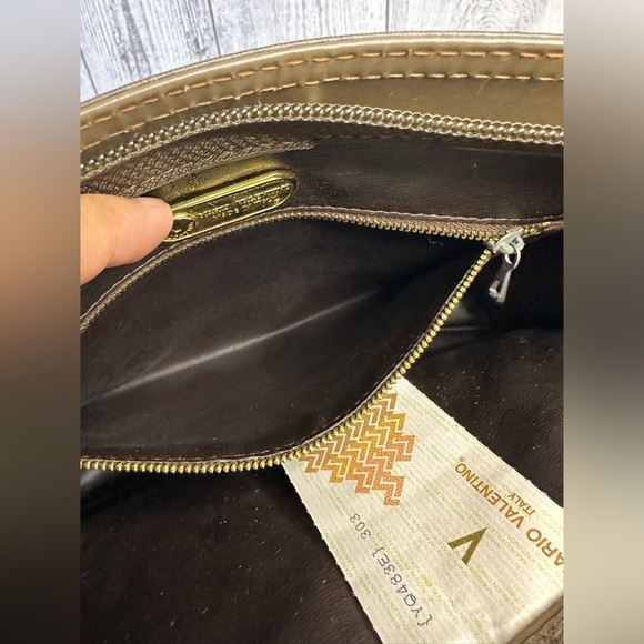 VALENTINO mario patent leather clutch bag - Picture 13 of 17